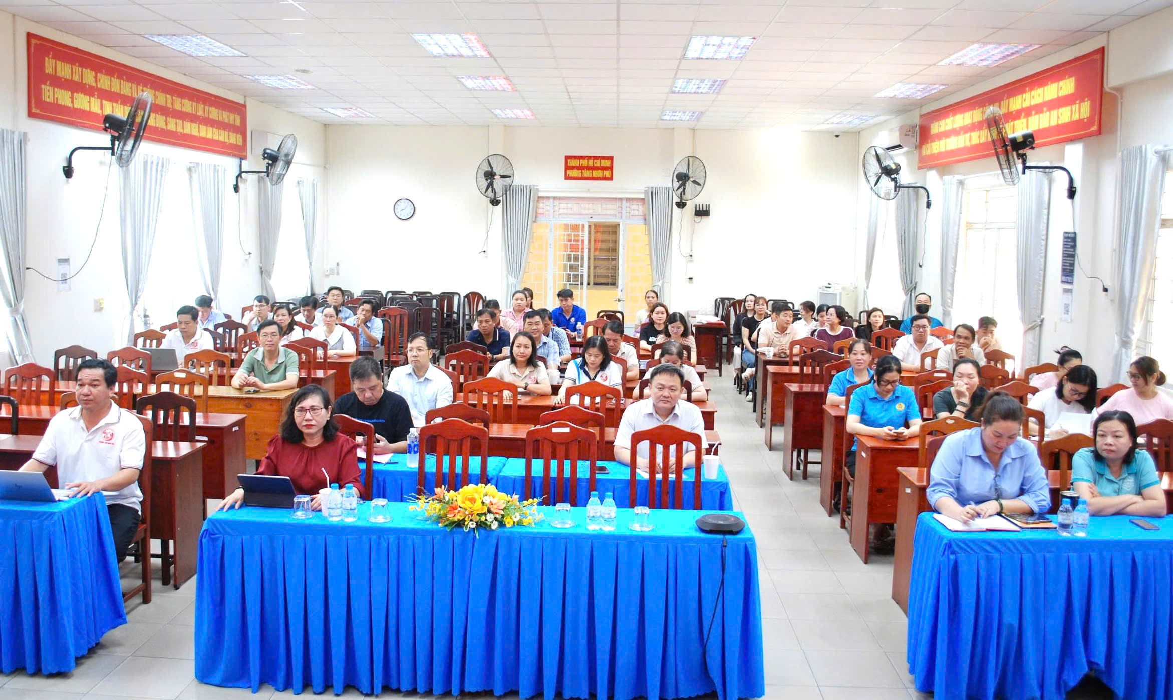 Gần 1.500 cán bộ, đảng viên phường Tăng Nhơn Phú học tập Nghị quyết 09-NQ/TW - Ảnh 7.