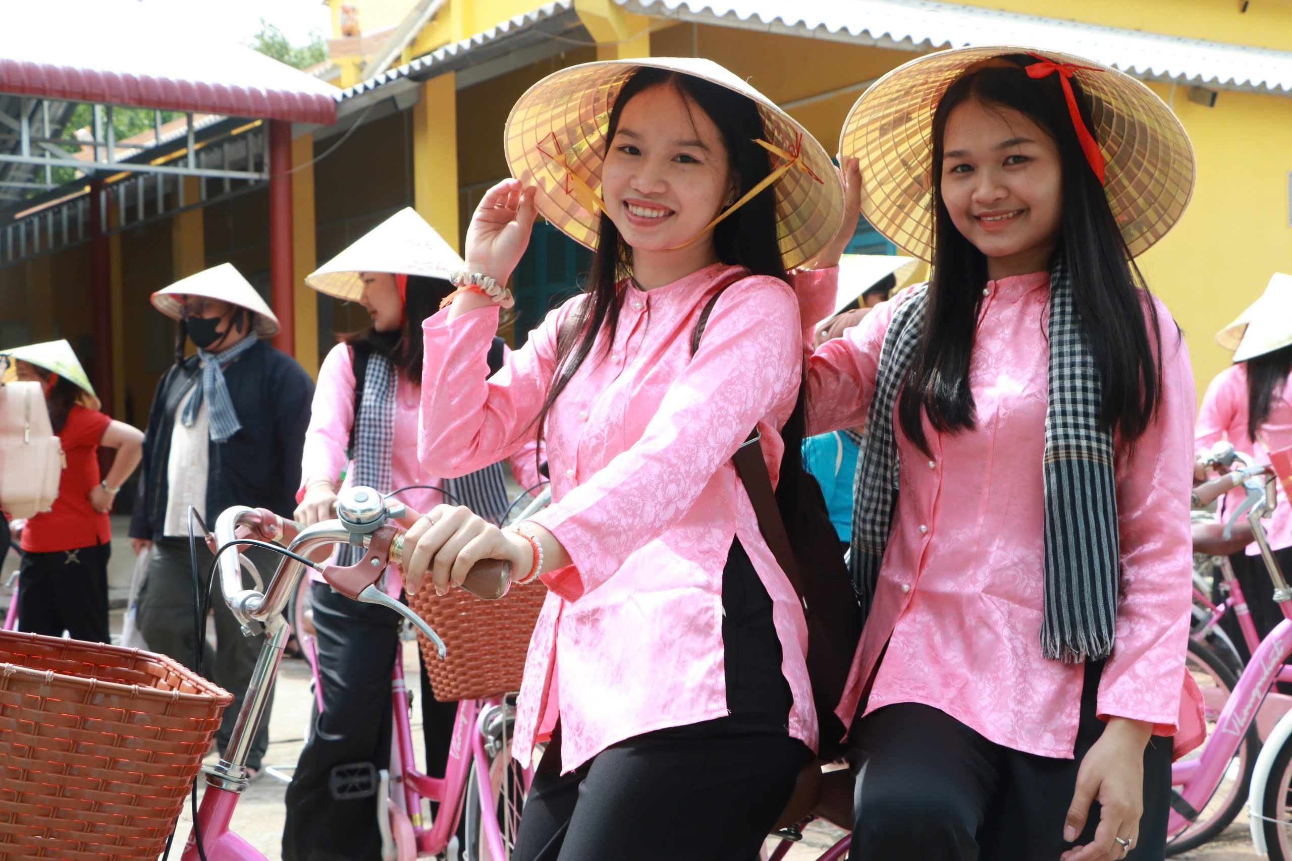 Khi ruộng muối, vườn c&acirc;y "kể chuyện" l&agrave;m du lịch - Ảnh 5.