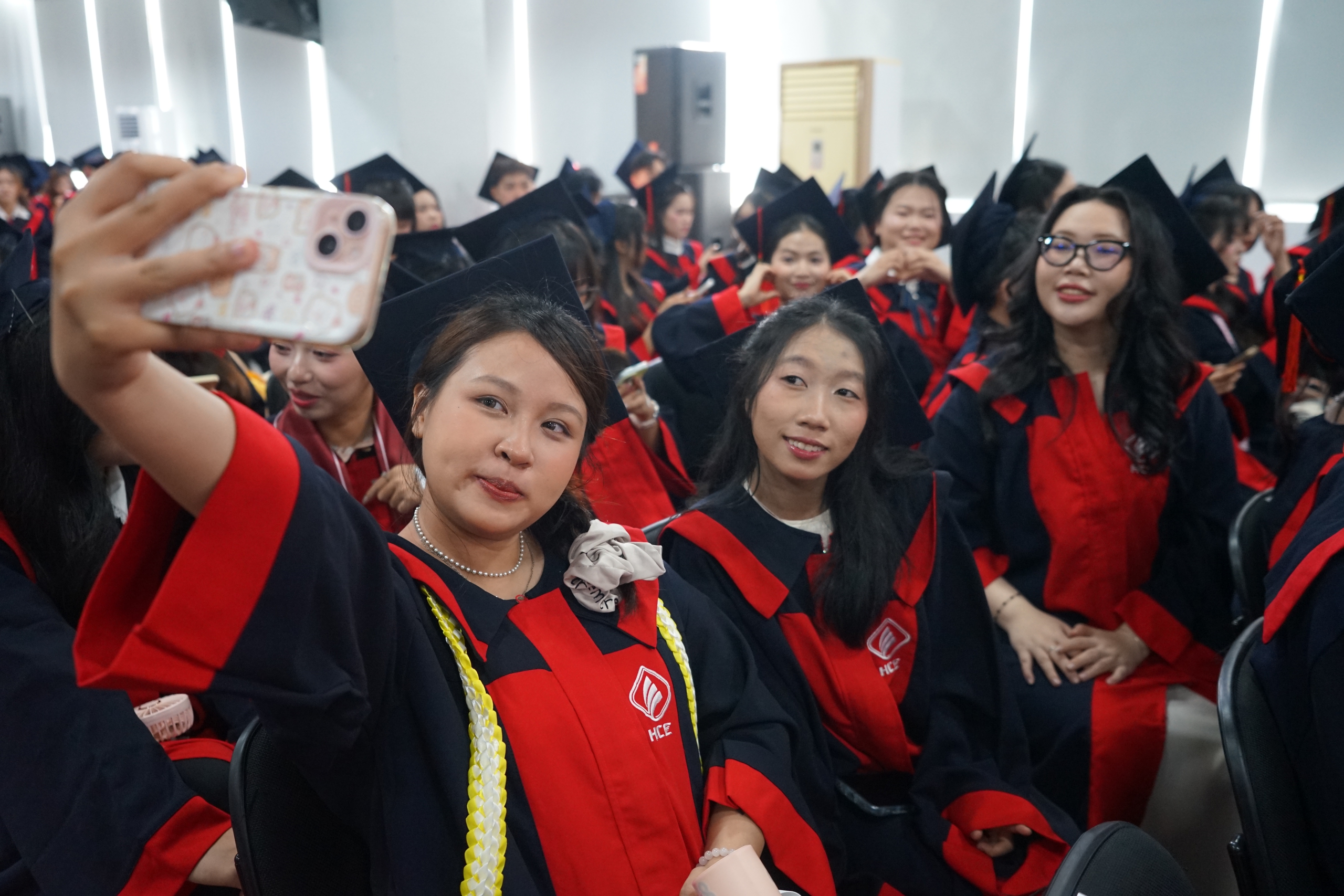 Từ ngã rẽ học tập đến danh hiệu thủ khoa - Ảnh 2.