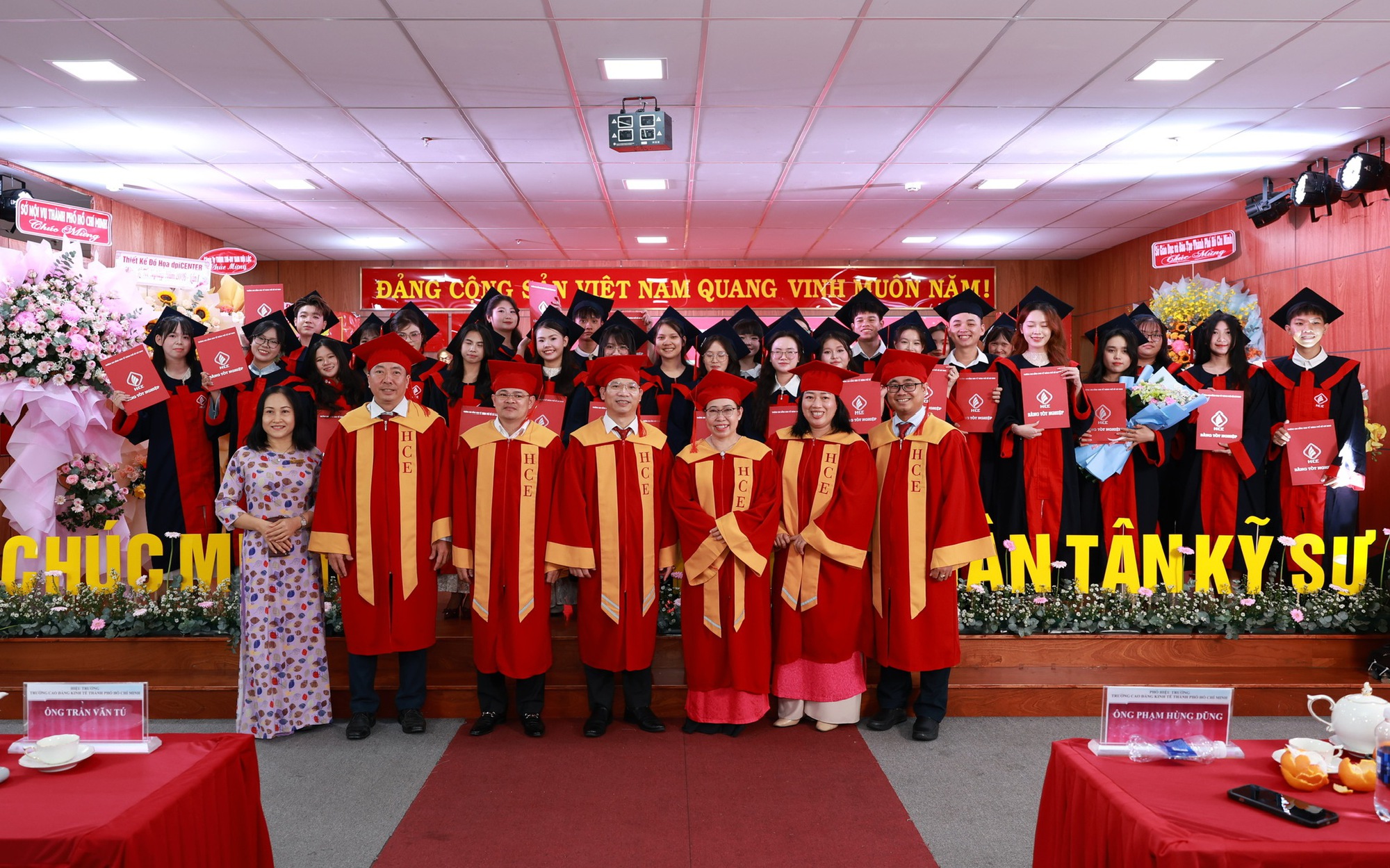 Từ ngã rẽ học tập đến danh hiệu thủ khoa