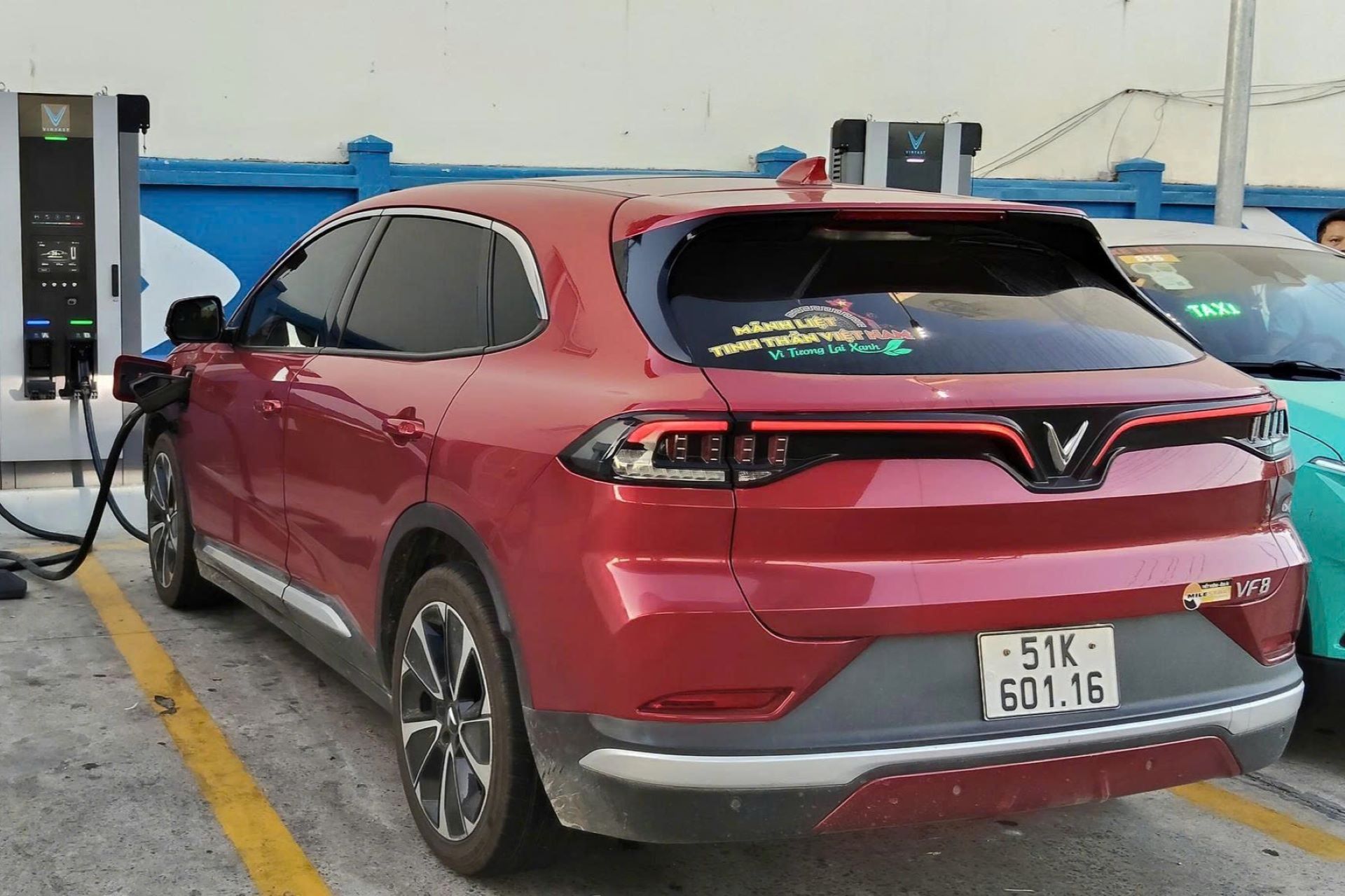 Chủ xe TP HCM thoải mái du lịch, xuyên Việt cùng VinFast VF 8 nhờ những tiện nghi này - Ảnh 2.