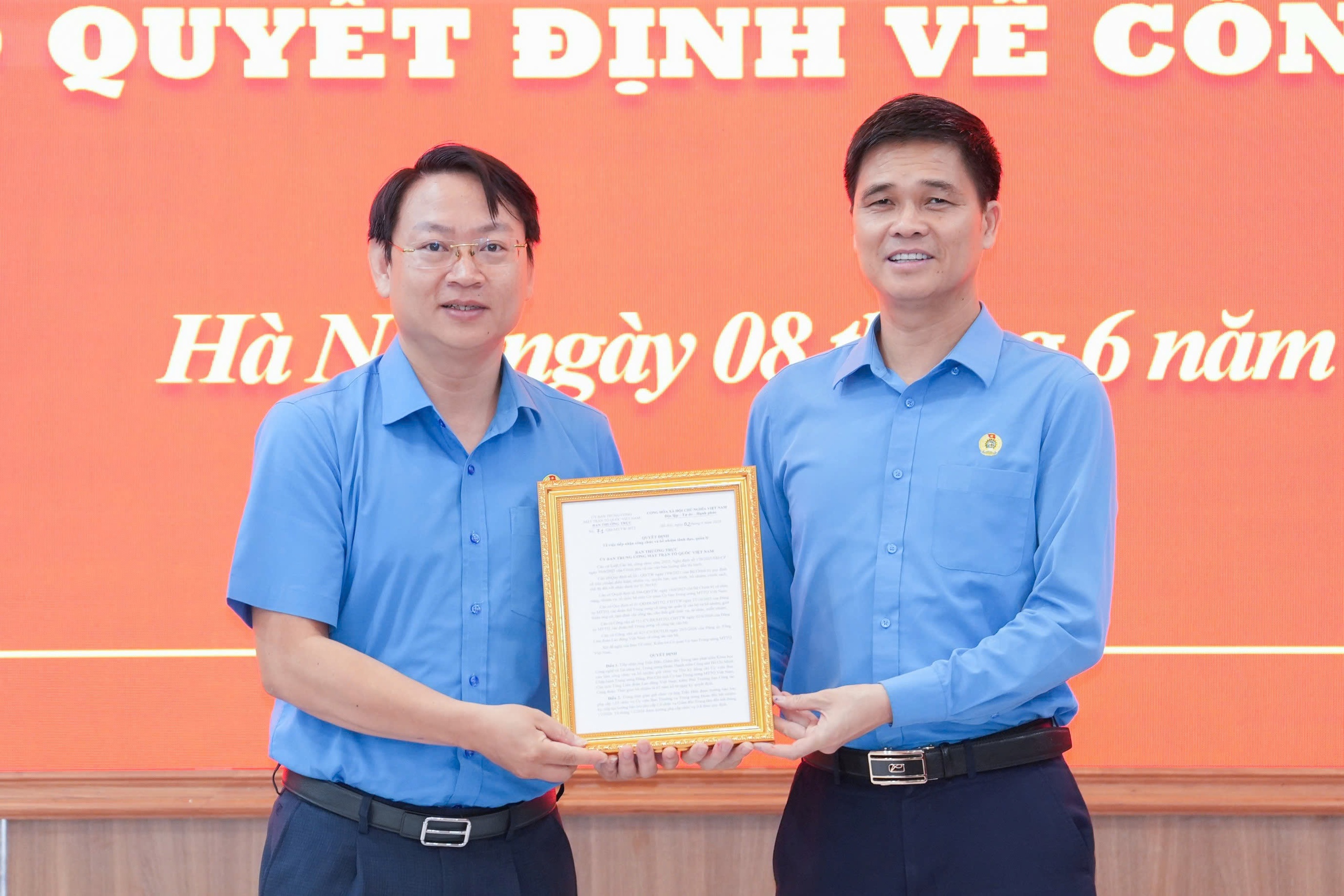 Tổng LĐLĐ Việt Nam công bố quyết định về công tác cán bộ - Ảnh 1.