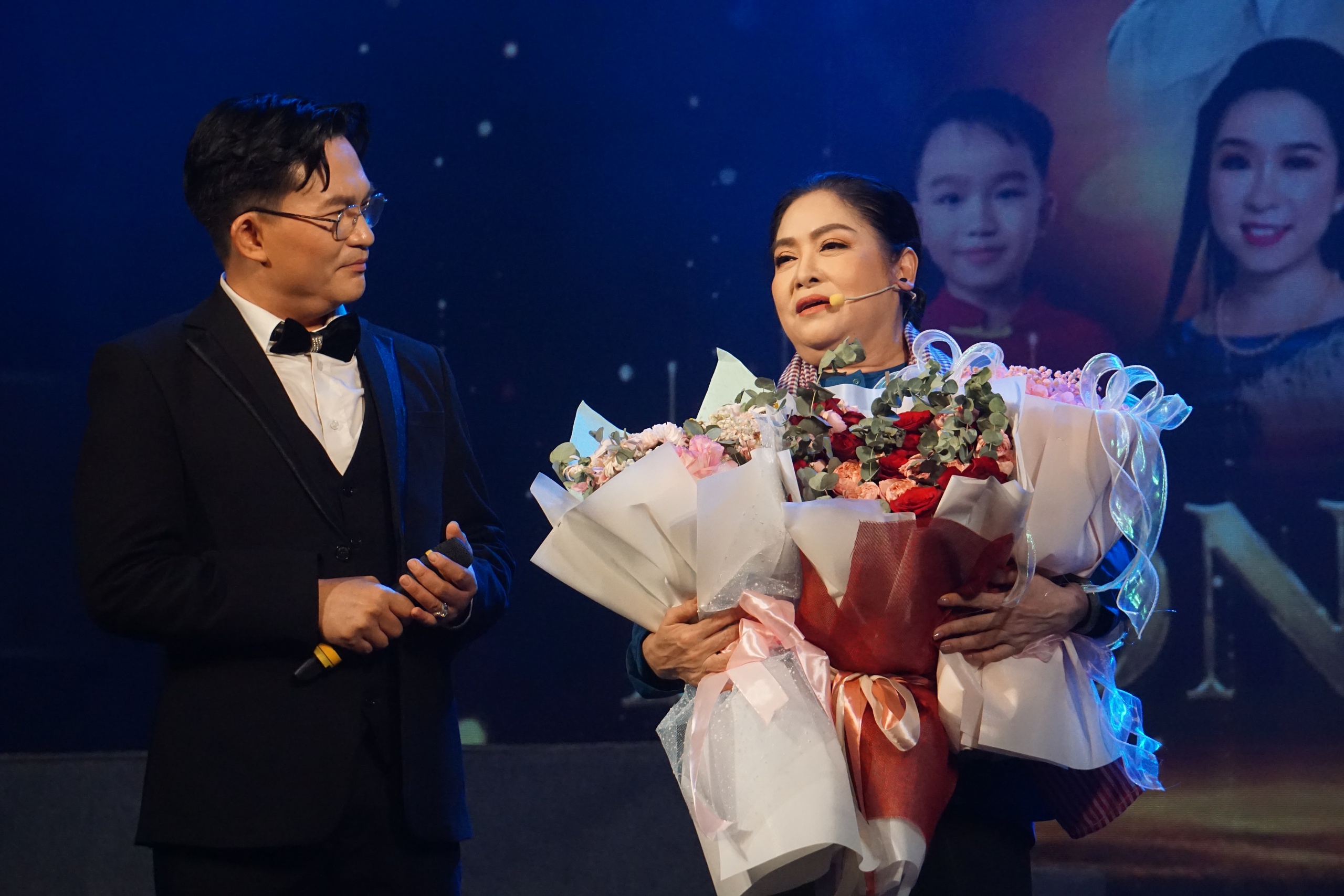 Nghệ sĩ L&ecirc; Hậu tạo ấn tượng đẹp trong đ&ecirc;m "Hương qu&ecirc; t&igrave;nh mẹ" - Ảnh 5.