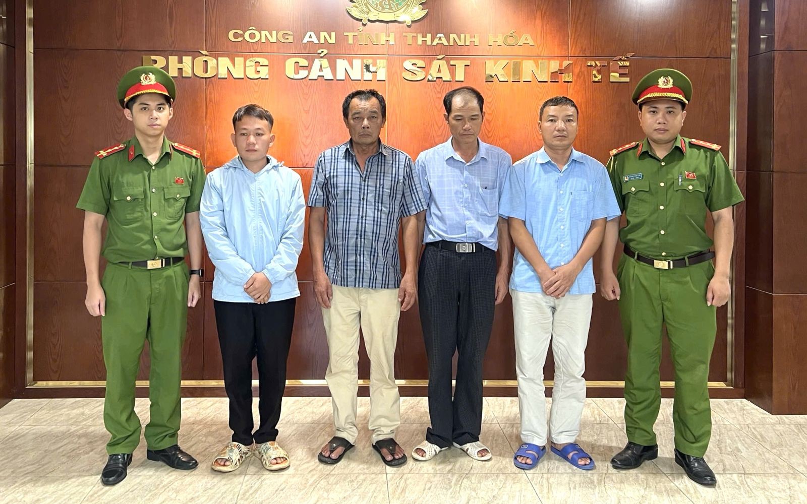4 người đàn ông câu kết mua heo dịch về giết mổ bán kiếm lời