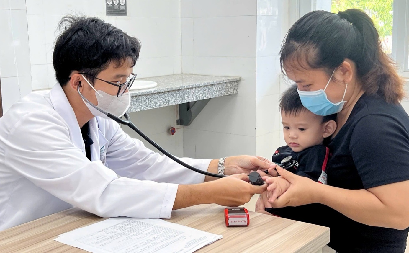 TPHCM tăng tốc kh&aacute;m sức khỏe to&agrave;n d&acirc;n - Ảnh 2.