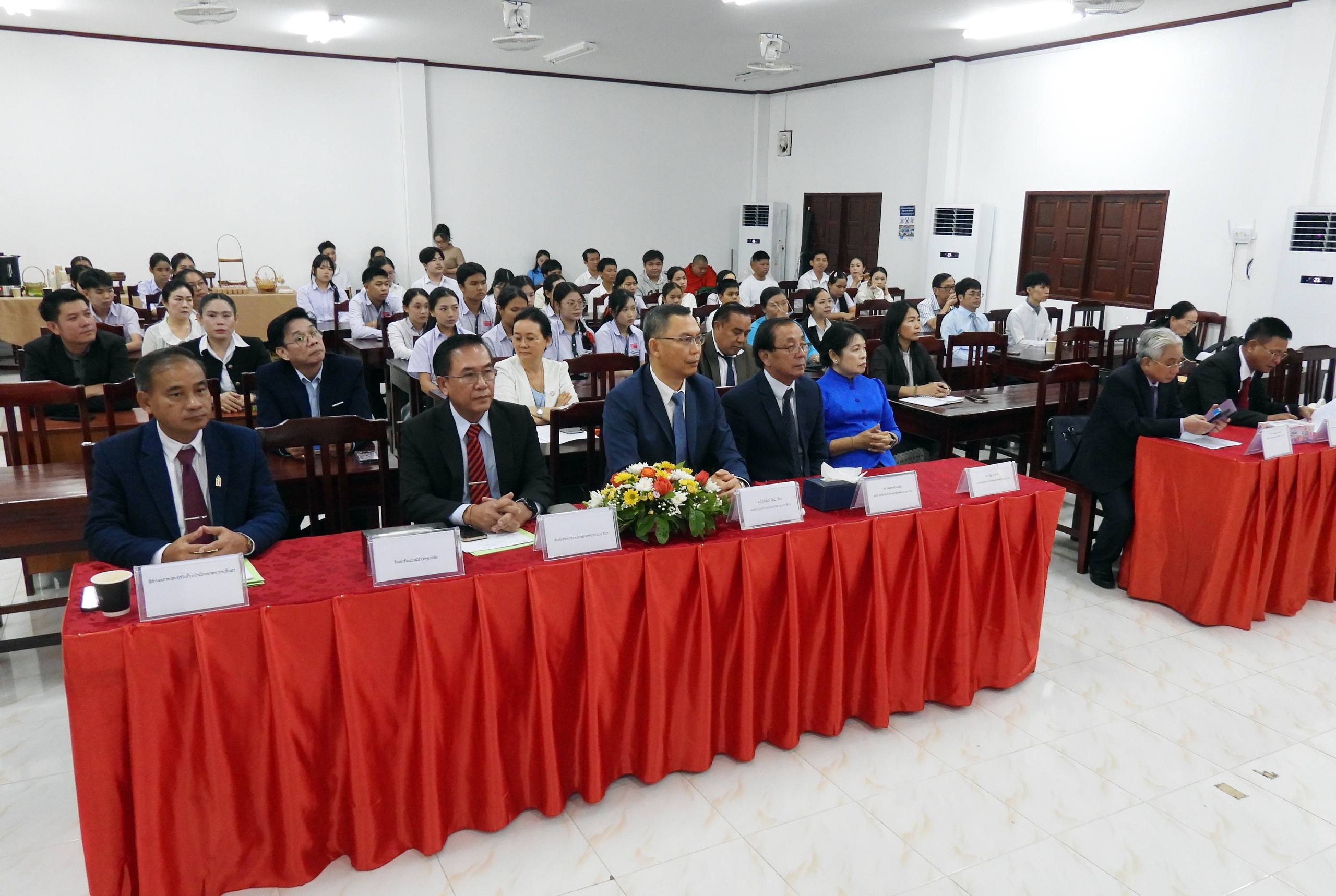 Trường Đại học Cửu Long khai giảng lớp đ&agrave;o tạo tiếng Việt kh&oacute;a 2 tại L&agrave;o - Ảnh 2.
