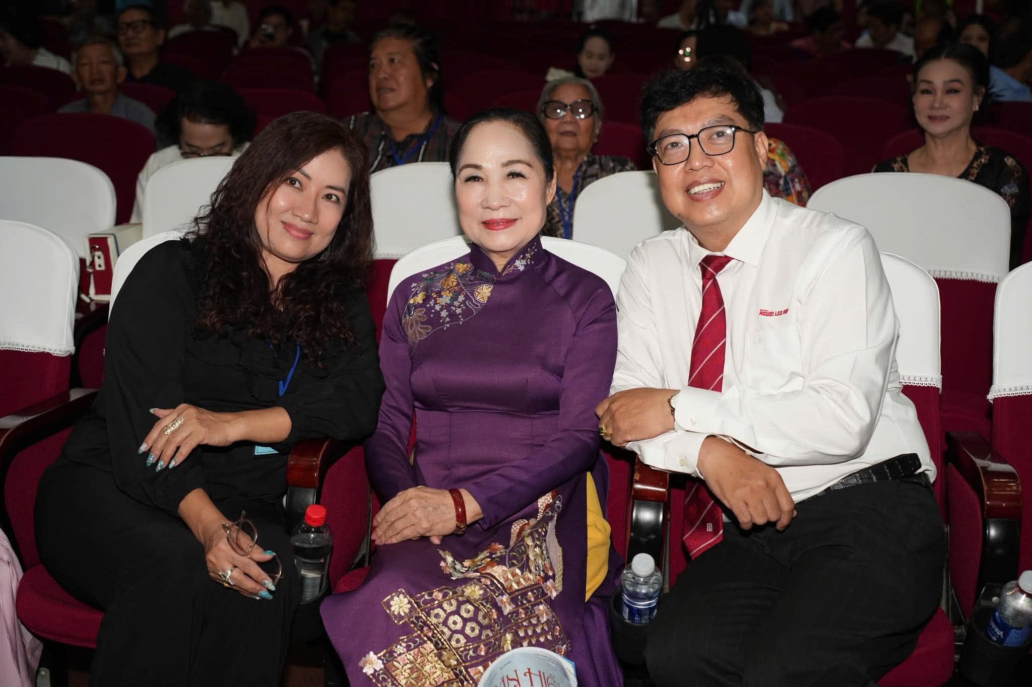 NSND Trịnh Kim Chi giữ cương vị Chủ tịch Hội S&acirc;n khấu TP HCM - Ảnh 5.