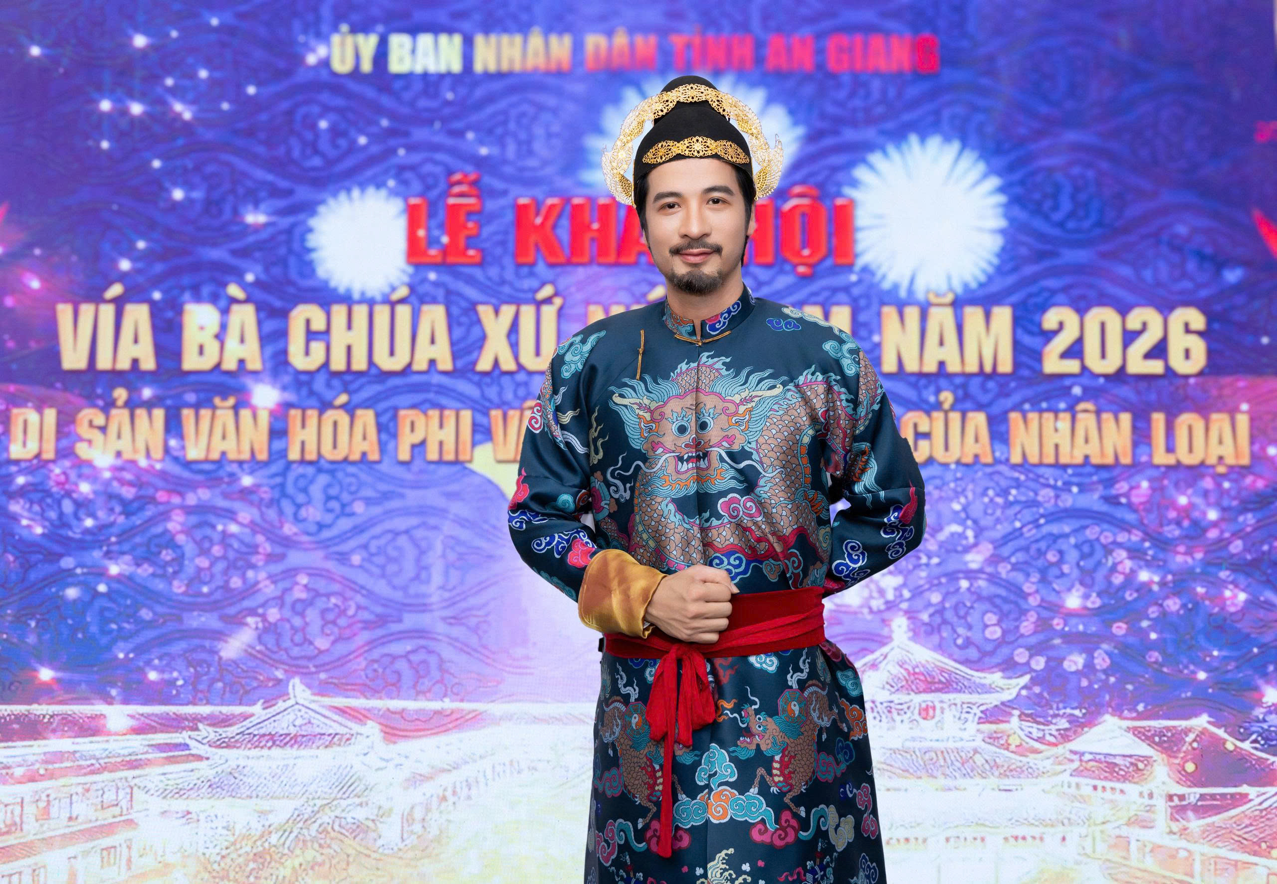 Diễn viên Đoàn Minh Tài tự hào khi hóa thân tướng Thoại Ngọc Hầu tại lễ hội Vía Bà Chúa Xứ Núi Sam - Ảnh 3.