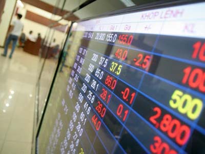 Ai gom cổ phiếu Sacombank và Eximbank?