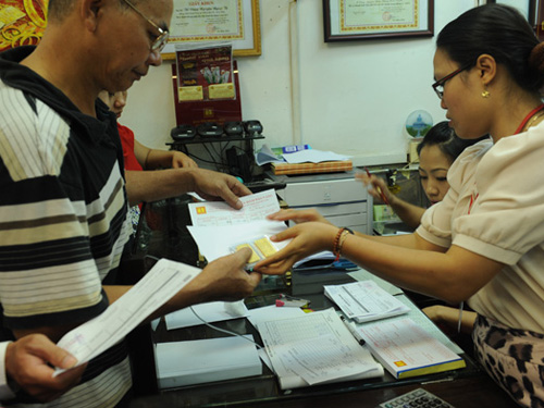 Vàng bật tăng sau phiên đấu thầu