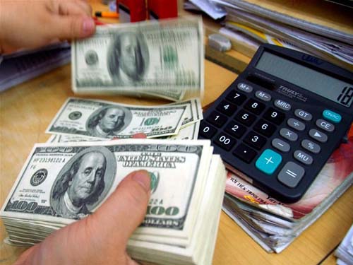 USD bất ngờ tăng nhiệt