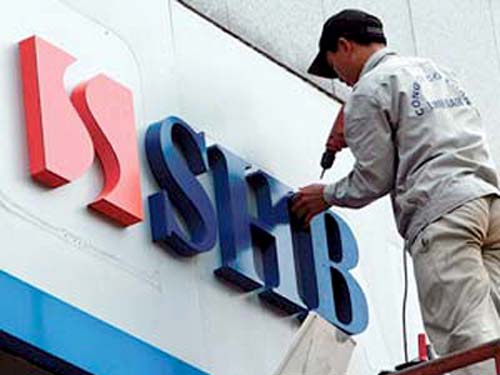 SHB gây chấn động, PVF lại bị bán tháo