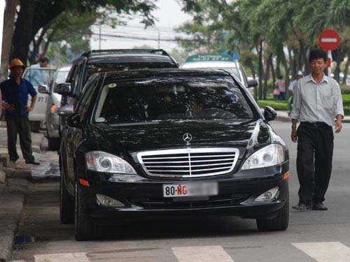 Thêm quy định về chuyển nhượng xe ngoại giao