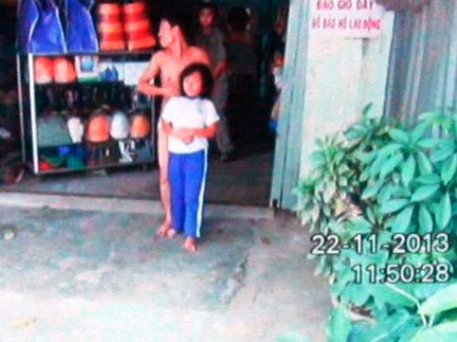 TP HCM: Giải cứu cháu bé 8 tuổi bị bắt làm con tin