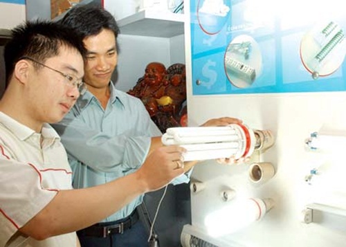 Điện Quang giảm giá đèn LED