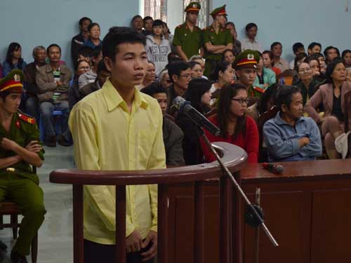 Đâm người yêu 13 nhát, lãnh 12 năm tù