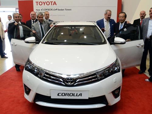 TMV khuyến mãi mua xe Corolla Altis