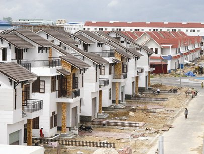 Chủ đầu tư bất động sản kẹt cứng