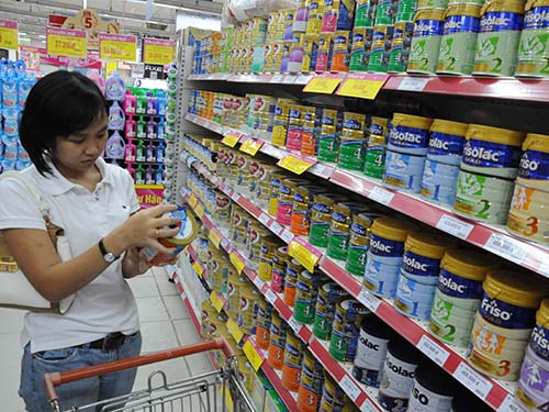 Bộ Tài chính bất ngờ yêu cầu hạ giá sữa