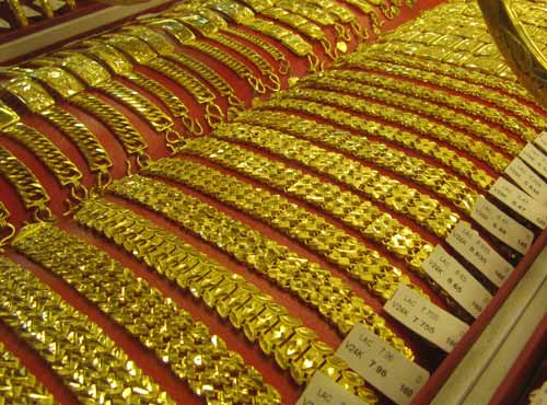 Sau 1 đêm, giá vàng mất 250.000 đồng/lượng