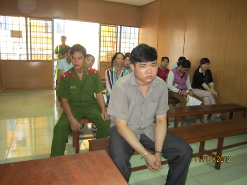 Một phút lên tiên, mất vàng, bị tù