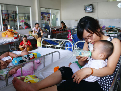 Bệnh tay chân miệng lại tăng