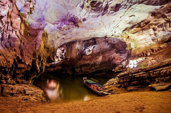 Vẻ đẹp huyền diệu của động Phong Nha