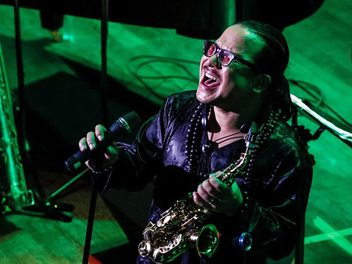 Saxophone Trần Mạnh Tuấn: Công chúng của tôi không cần “chiêu trò”