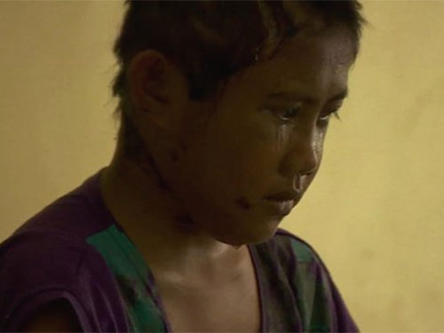 Philippines: Bé gái mắc kẹt cùng thi thể cả gia đình 6 ngày