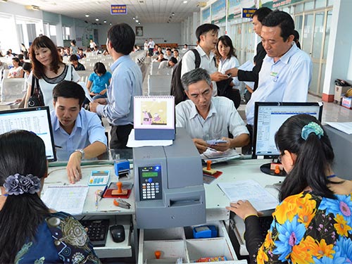 Mua vé tàu Tết: “Khó nghẽn mạng”