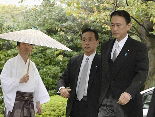 Thủ tướng Abe thăm đền Yasukuni vào cuối năm?