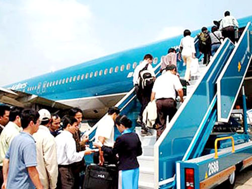 Phát hiện khách cố tình mang dao lên máy bay VNA