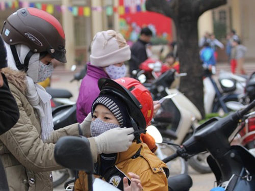 Hà Nội: Nháo nhào nhịp sống ngày đầu đổi giờ
