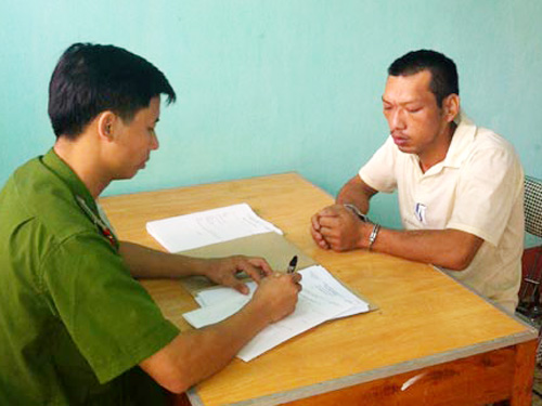 Bị từ chối "yêu", giết vợ lúc nửa đêm