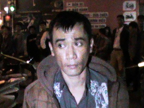 Bắt người đàn ông mang theo mình súng ám sát chuyên dụng