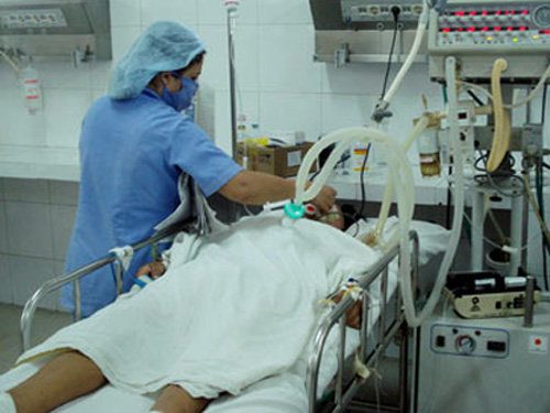 Nửa đêm giết vợ rồi uống thuốc sâu tự sát