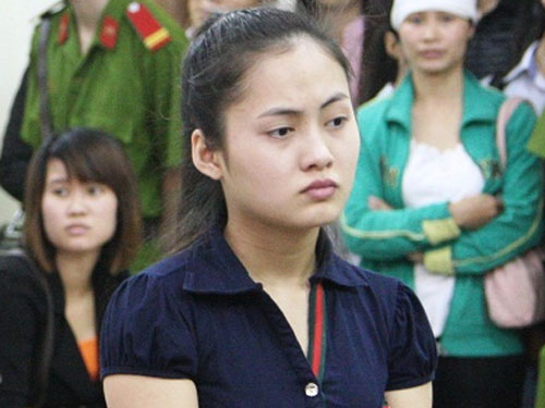 Từ mâu thuẫn chơi tá lả, nữ sinh 15 tuổi đâm chết bạn học