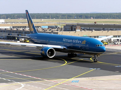 Máy bay Vietnam Airlines hạ cánh khẩn cấp tại Uzbekistan