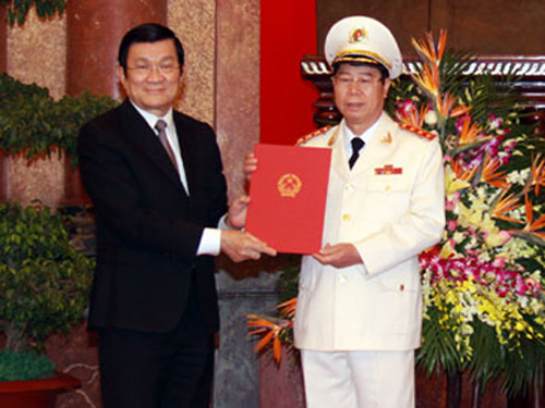Thứ trưởng Công an Bùi Văn Nam được phong Thượng tướng