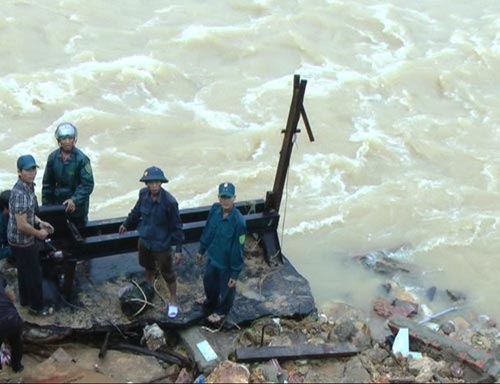 Thủy điện góp phần tạo lũ