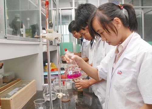 Nhà khoa học nản lòng vì cơ chế