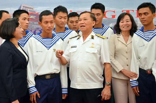 Tiếp lửa từ Trường Sa