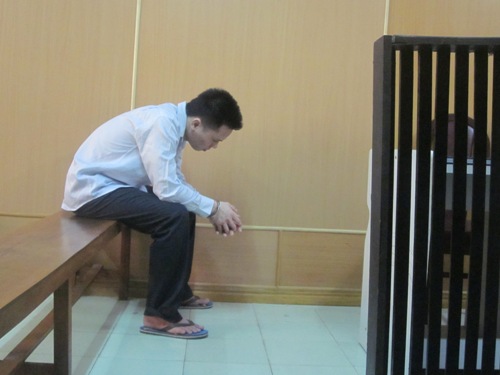 Nhậu say, chửi cha mẹ, bị em đâm chết