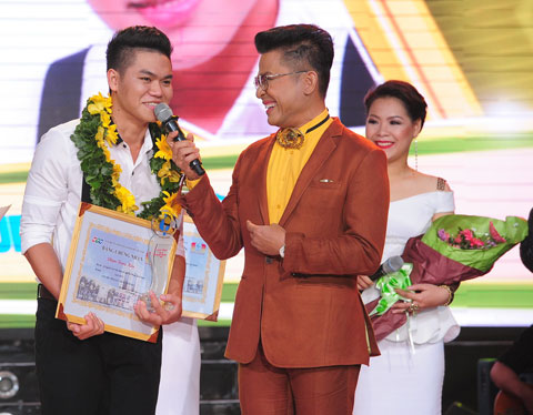 Phạm Trung Kiên giành giải nhất Tiếng hát truyền hình 2013