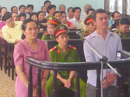 Vụ con giết mẹ ở Vĩnh Long: Lá đơn kêu oan đẫm nước mắt!