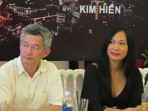 Kim Khánh chuyển nghề làm "chân dài"