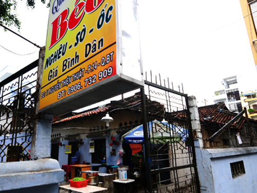 Đến nhà cụ Vương... ăn ốc