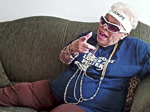 Cụ bà 80 tuổi vẫn... nhảy múa, đọc rap