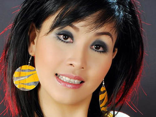 Kiều Oanh: “Thiếu cười, đời tôi héo hon!”