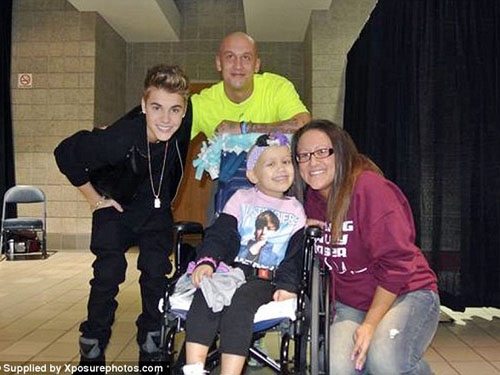Bệnh nhi thỏa nguyện vì gặp “hoàng tử” Justin Bieber